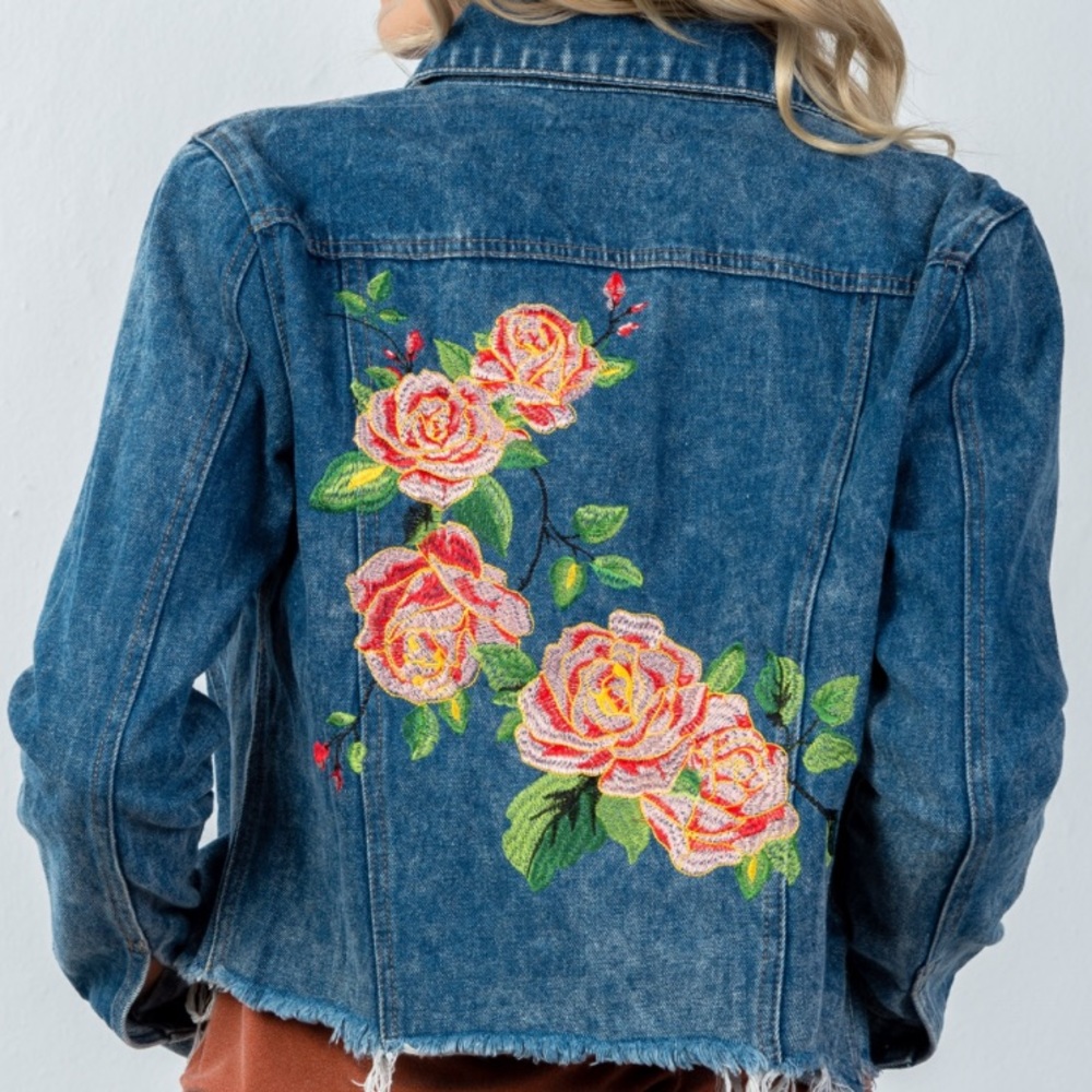 FLORAL EMBROIDERED DENIM JACKET